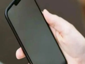 Школьникам запретили пользоваться мобильной связью на уроках