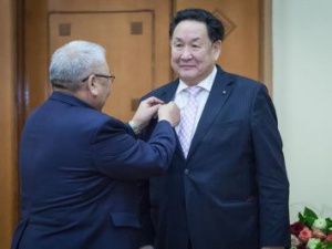 Виталия БАСЫГЫСОВА охрана не пускала в Ил Тумэн 