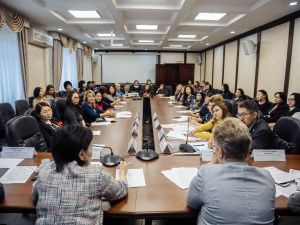 Сардана Авксентьева обсудила с руководителями частных детских садов вопросы развития отрасли