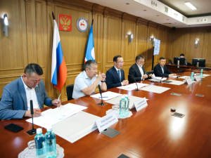 Айсен Николаев проверил подготовку региона к отопительному сезону