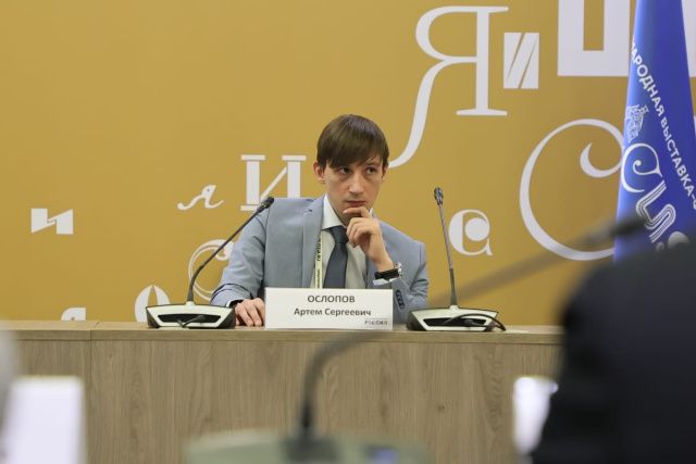 Министр по развитию Дальнего Востока и Арктики встретился с победителем конкурса «Моя страна – моя Россия» из Якутии