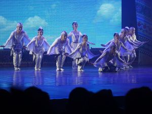 «Гулун» собрал друзей