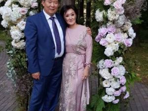 КАНДИДАТ В МЭРЫ САРДАНА АВКСЕНТЬЕВА ВЫДАЛА ДОЧЬ ЗАМУЖ!