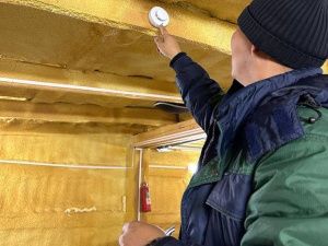 Сотрудники городской дорожно-транспортной службы установили АДПИ семьям участников СВО