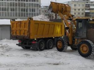 С территории Промышленного округа Якутска вывезли более 14 тысяч кубометров снега