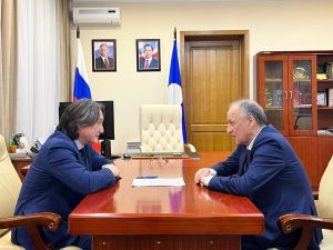 Джулустан Борисов и Асламбек Гермаханов обсудили усиление геологической изученности Якутии