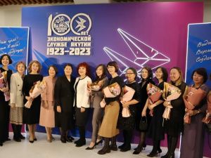 Кирилл Бычков поздравил со 100-летним юбилеем экономической службы Якутии