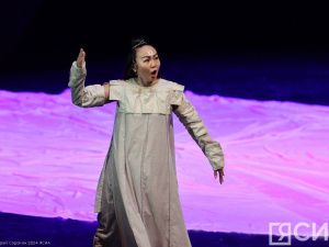 «Народ саха сохранил свою уникальную культуру»: казахские зрители высоко оценили спектакль-олонхо