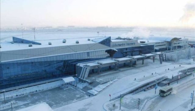 Глава Якутии заявил о риске закрытия аэропорта Якутска