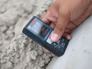 Министр транспорта Александр Тарасов проверил ход ремонта дорог в Якутске