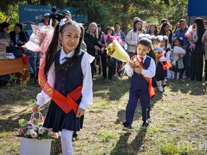 Учеников и студентов Высшей школы музыки поздравили в День знаний