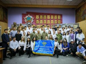 Герой России Николай Евдокимов встретился с учащимися школ Якутска и студентами Якутского промышленного техникума  