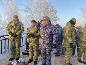 Росгвардейцы почтили память погибших коллег Александра Рыжикова и Станислава Голомарева