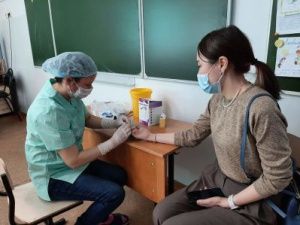 В ШКОЛЕ №5 ПРОШЛА ЯРМАРКА ЗДОРОВЬЯ ДЛЯ УЧИТЕЛЕЙ