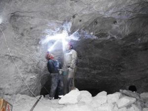 На Олёкминском руднике добычу гипса ведут абы как