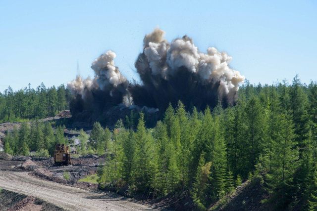 В Томпонском районе взрывные работы привели к лесному пожару. Обвиняется сотрудник «Якутугля»