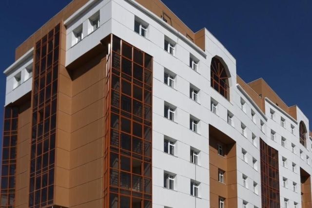 Студентов из студгородка развозят на машинах "Скорой помощи"? По слухам и по существу