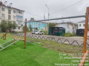 В Якутске ребенок получил травму на детской площадке