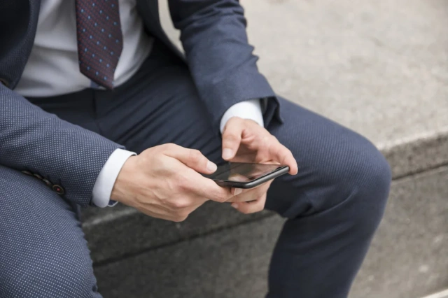 Роскомнадзор: работа WhatsApp и Telegram «частично ограничивается»