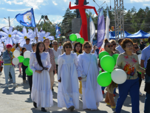 В Якутске состоится шествие новобрачных, золотых пар и парад колясок
