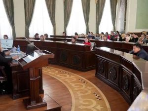 Мэр Якутска представил нового начальника Управления образования