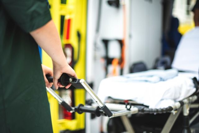 В Вилюйском районе мужчина получил тяжелое ранение