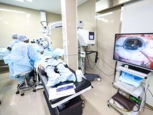 Якутские офтальмологи установили рекорд России по количеству операций по удалению катаракты