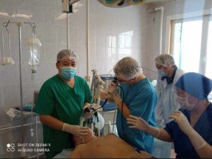 В Якутии подросток случайно вдохнул канцелярский гвоздик: Инородное тело застряло в главном бронхе