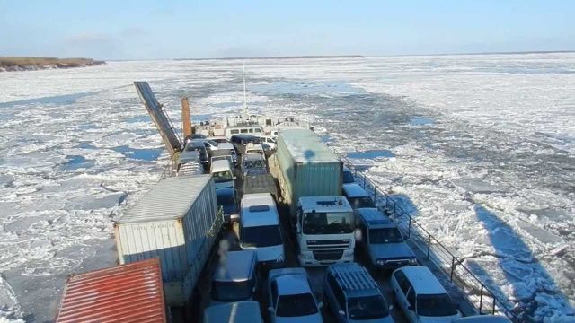 Навигация в Якутии завершается: с 24 октября на Лену выйдут суда ледового класса