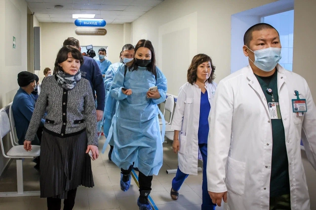 Для представителей республиканских СМИ организовали пресс-тур в строящийся онкодиспансер в Якутске