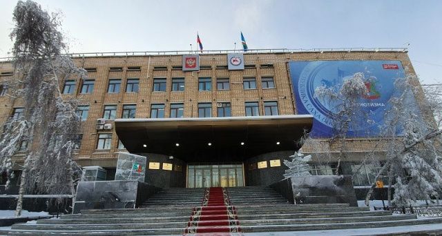 Власти Якутии торжественно объявили об окончании строительства проблемного дома, но умолчали сколько десятков миллионов рублей потерял бюджет