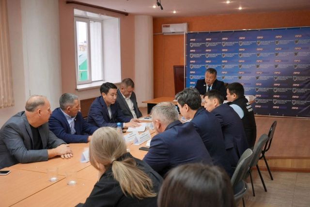 Дмитрий Садовников проверил работу общественного транспорта Якутска