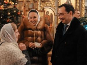 Айсен Николаев принял участие в Рождественском богослужении