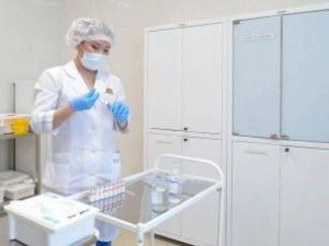 В Якутию направлено более 3 миллиардов рублей на выплаты медикам, работающим с ковидными пациентами