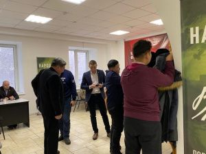 В пунктах сбора подписей собираются очереди из якутян, желающих поддержать Владимира Путина