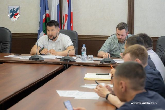 Евгений Григорьев обсудил вопросы переселения с активом жителей аварийных домов Строительного округа