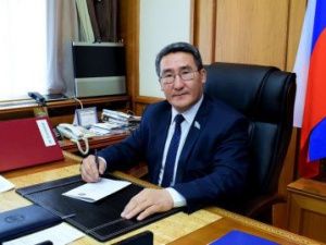 Петр Гоголев собрался сидеть на двух креслах одновременно