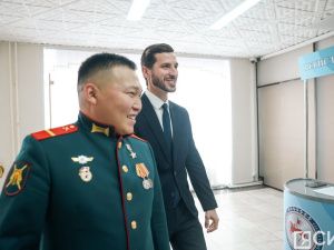 В Якутске чествовали Героя России Родимира Максимова