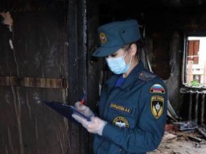 Дознаватели МЧС проводят проверку по факту пожаров в Нерюнгри