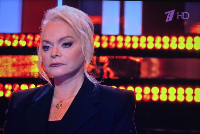 Лариса Долина обещает вернуть 112 млн рублей Полине Лурье после скандальной сделки