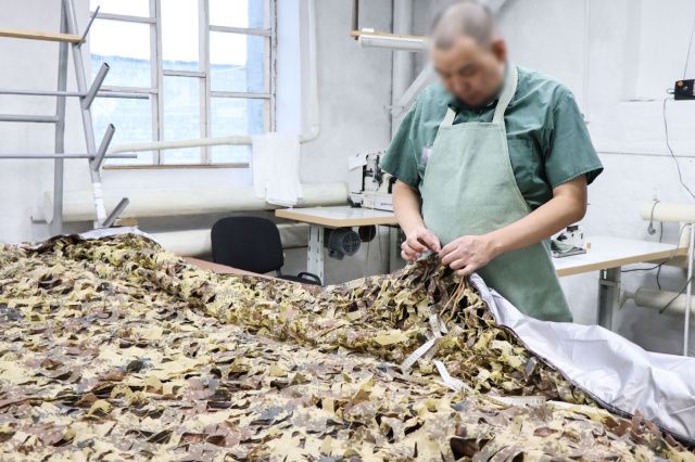 Осужденные на заказ шьют спальные мешки и тенты для палаток