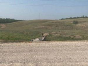 В Амгинском улусе машина съехала в кювет. Водитель объяснила, что на дороге было пыльно