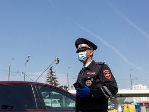 В Якутии водитель попытался подкупить инспектора ГИБДД