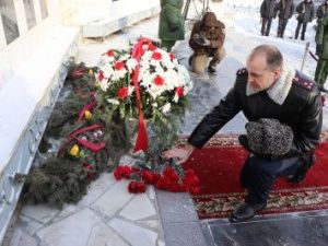 Начальник УФСИН Василий Седрисев принял участие в возложении цветов к мемориалу «Журавли над Ильменем»