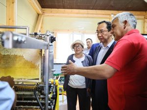 Хозяйство якутян Ионовых планирует стать племенным репродуктором республики по пчеловодству