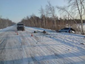 На автодороге Хангаласского улуса водитель Т-Саксид столкнулся с ТЛК-Прадо