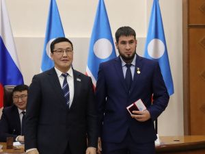 Работникам спортивной отрасли Якутии вручили государственные награды