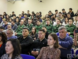 Российский писатель Николай Стариков презентовал в Якутске книгу «Террор. Кому и зачем он нужен»