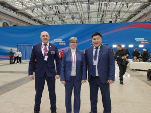 Доверенные лица Владимира Путина из Якутии встретились с лидером страны и передали предложения