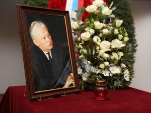 В Москве началась церемония прощания с первым президентом Якутии Михаилом Николаевым